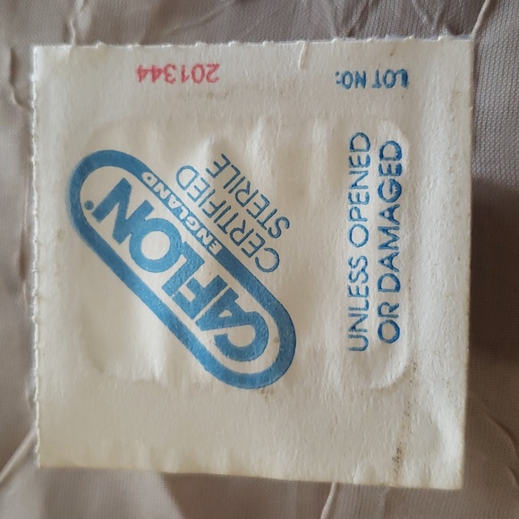 Original Caflon Earrings with Colored Stone for Baby Girls Gold and Light Green. - Picture 4 of 7